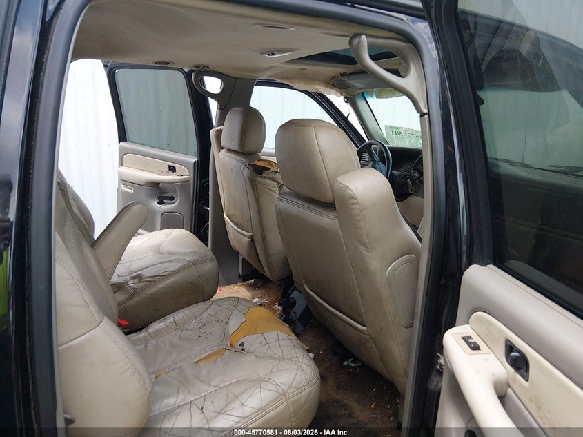 2002 GMC YUKON XL 1500 auction photo 8