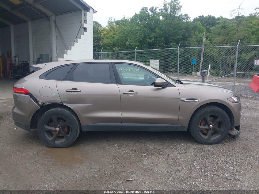 JAGUAR F-PACE - zdjęcie 14