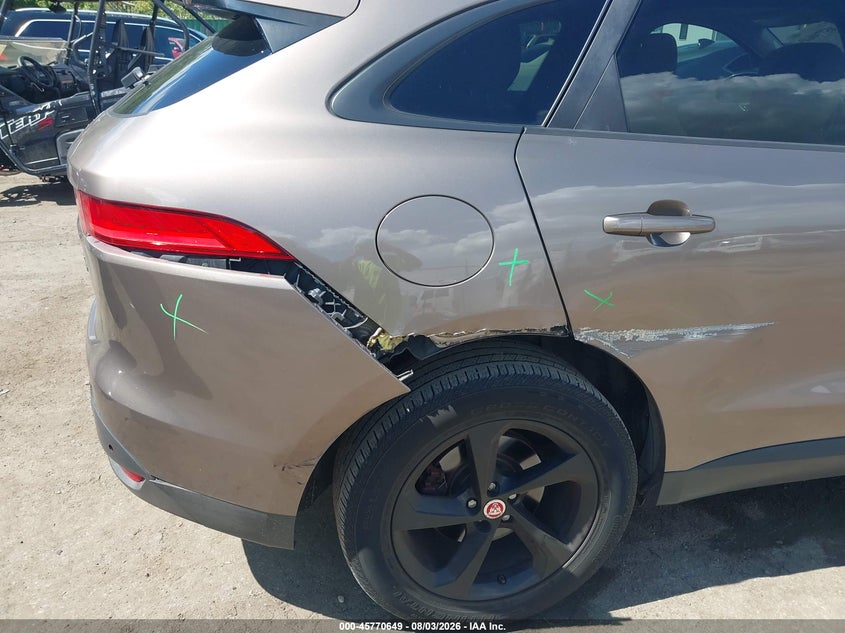 JAGUAR F-PACE - zdjęcie 18