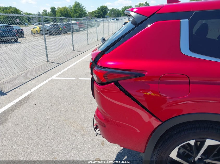 2024 MITSUBISHI OUTLANDER auction photo 6