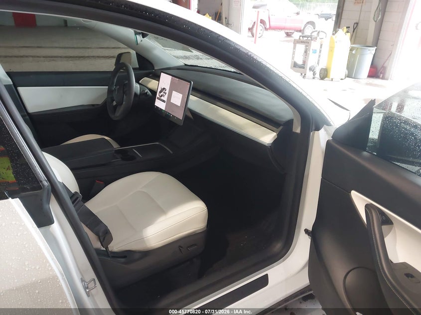 2021 TESLA MODEL Y auction photo 5