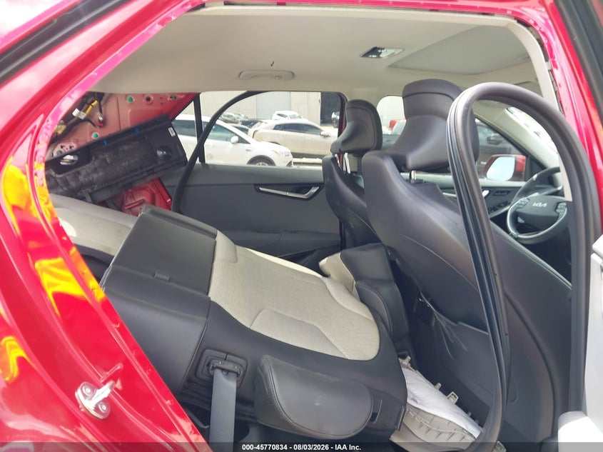 2025 KIA NIRO auction photo 8