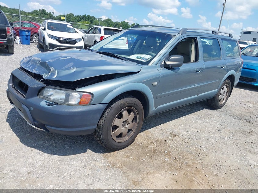 2002 VOLVO V70 auction photo 2