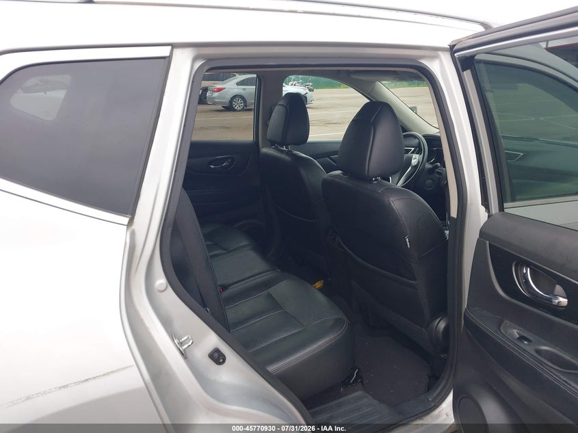 2016 NISSAN ROGUE auction photo 8