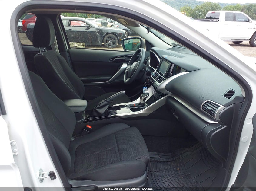 2018 MITSUBISHI ECLIPSE CROSS auction photo 5