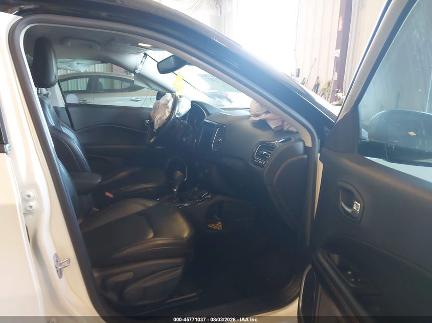 2018 JEEP COMPASS auction photo 5