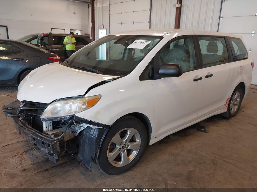Vin: 5tdzz3dc4js928038, lot: 46269823, toyota sienna l 7 passenger 20182