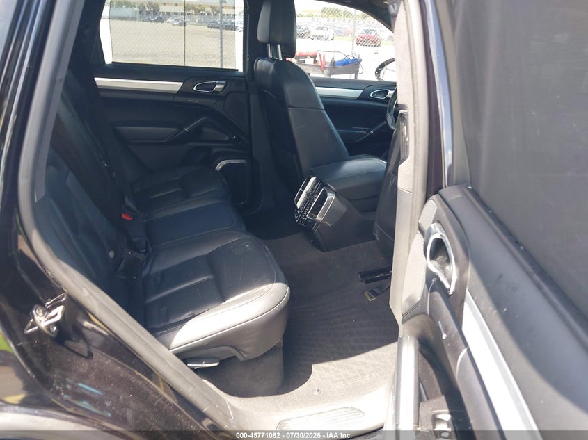 2016 PORSCHE CAYENNE auction photo 8