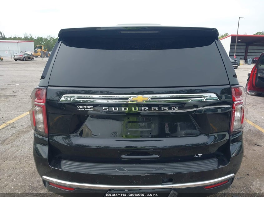 CHEVROLET SUBURBAN - zdjęcie 16