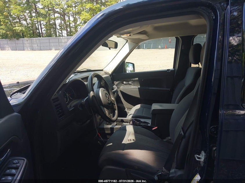 2012 JEEP LIBERTY auction photo 5