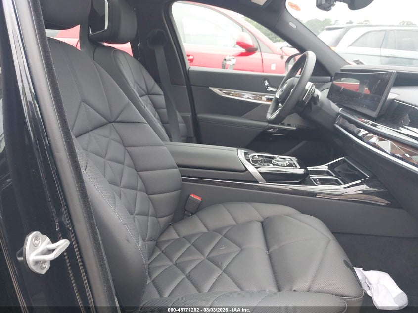 2026 BMW 740I auction photo 5