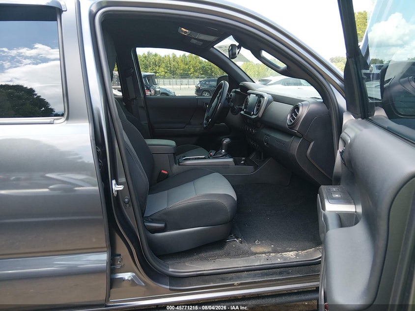 2022 TOYOTA TACOMA auction photo 5