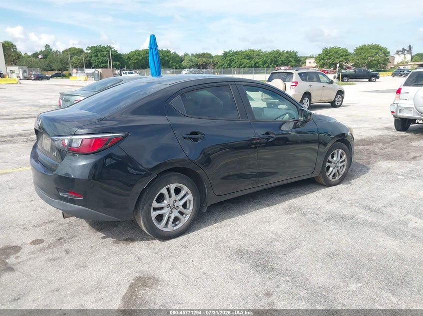 2016 SCION IA auction photo 4