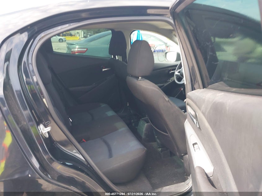 2016 SCION IA auction photo 8