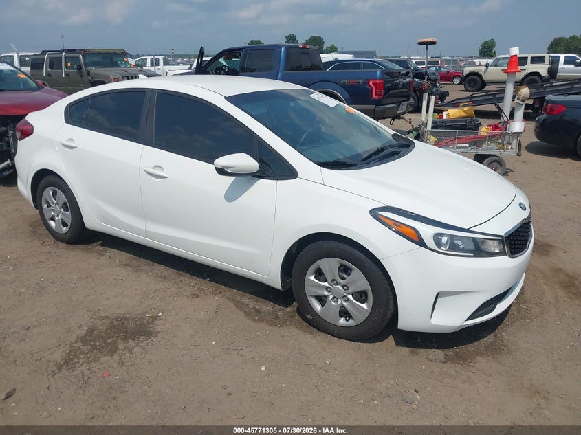 Vin: 3kpfk4a74he158416, lot: 46270085, kia forte lx 2017 img_1