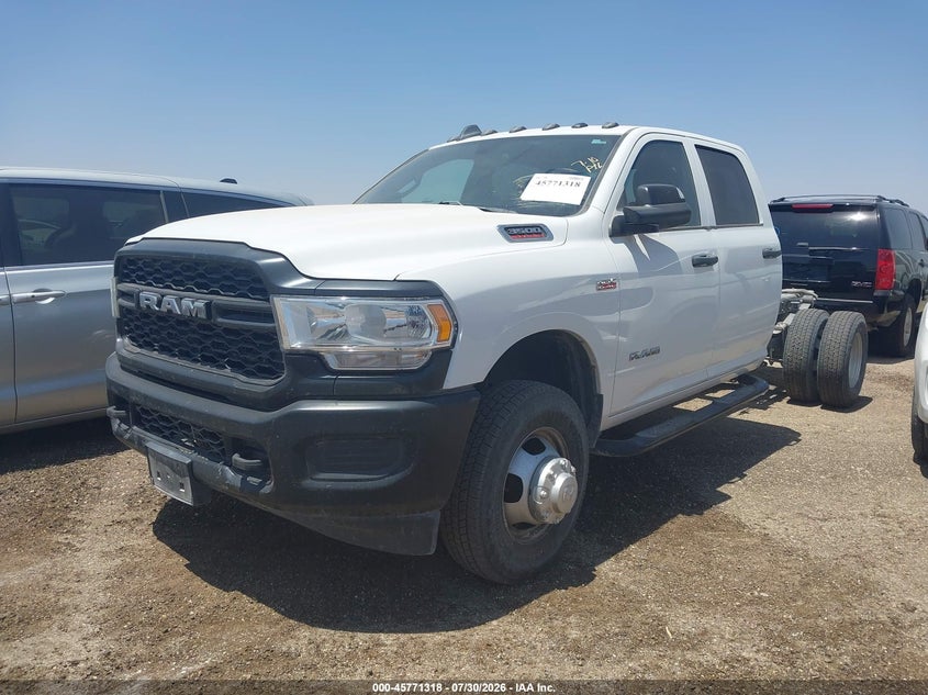 2022 RAM 3500 CHASSIS auction photo 2