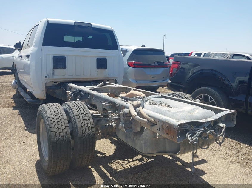 2022 RAM 3500 CHASSIS auction photo 3