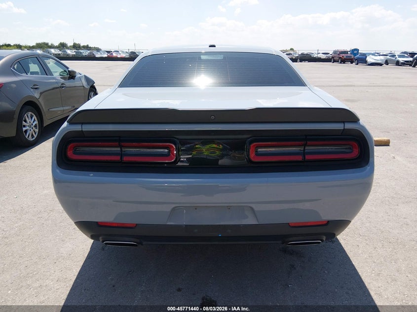 DODGE CHALLENGER - zdjęcie 16