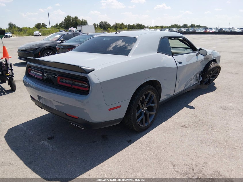DODGE CHALLENGER - zdjęcie 4