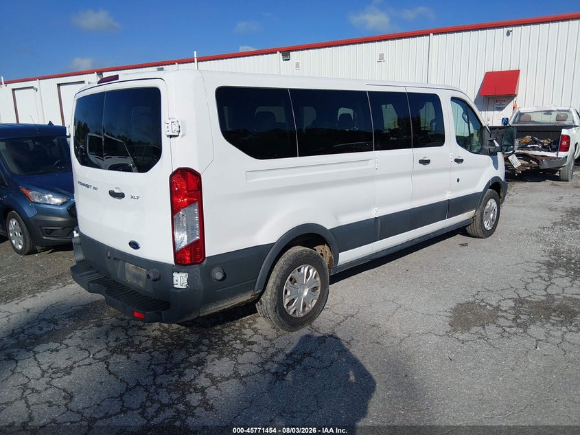 2015 FORD TRANSIT-350 auction photo 4