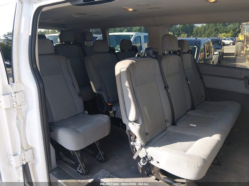 2015 FORD TRANSIT-350 auction photo 8