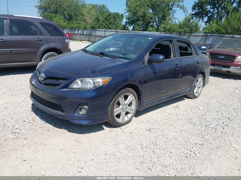 Vin: 2t1bu4ee3dc988959, lot: 46270282, toyota corolla s 20132