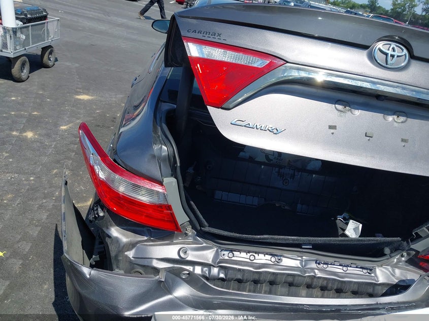 2015 TOYOTA CAMRY auction photo 6