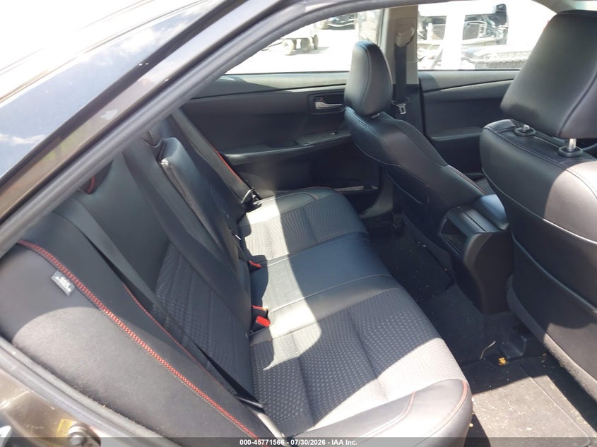2015 TOYOTA CAMRY auction photo 8