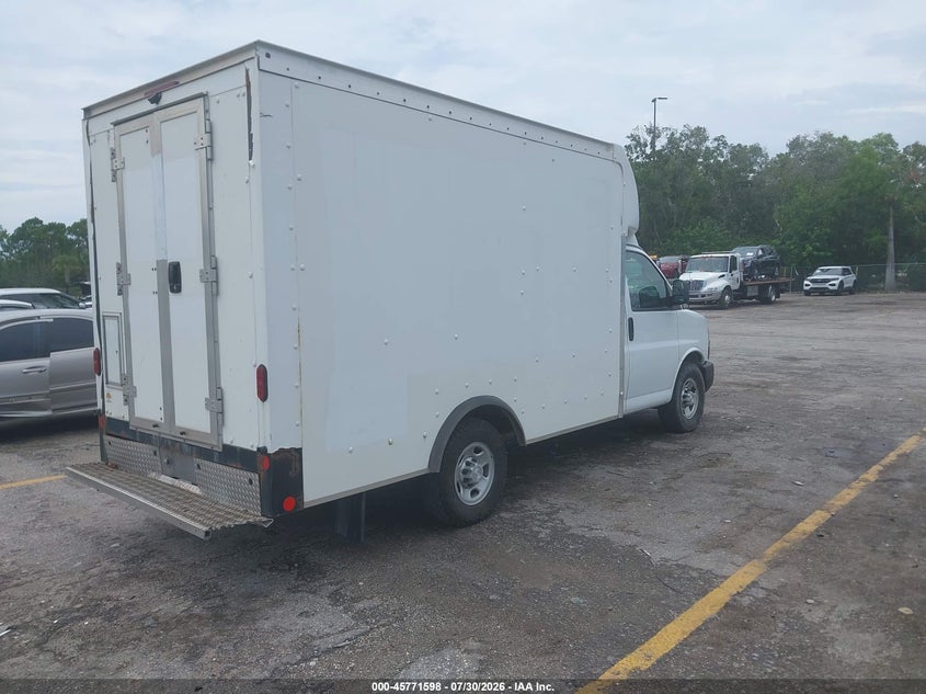2019 CHEVROLET EXPRESS CUTAWAY 4500 auction photo 4