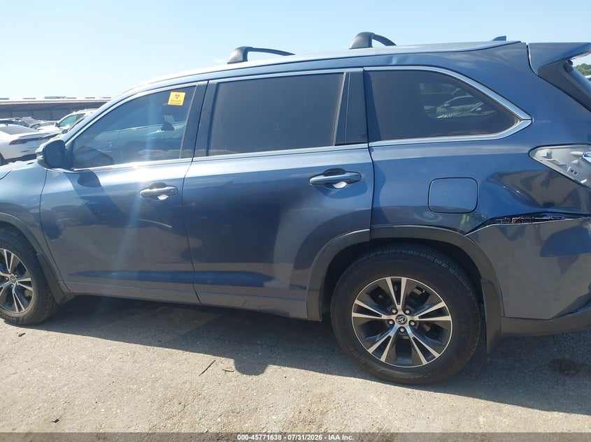TOYOTA HIGHLANDER - zdjęcie 14