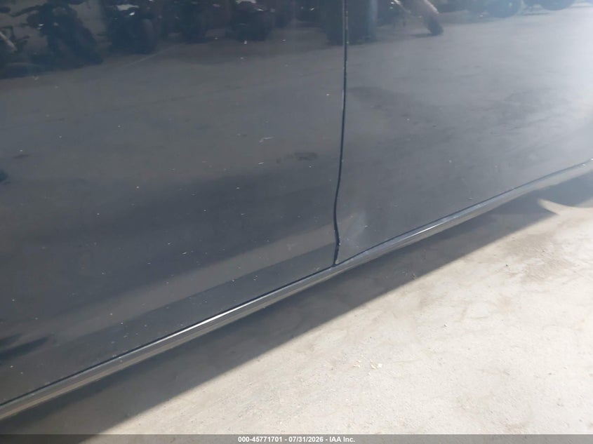 2014 TOYOTA SIENNA auction photo 6