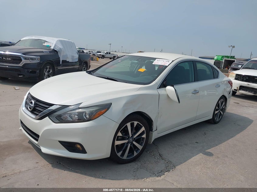 Vin: 1n4al3ap4hc253413, lot: 46270498, nissan altima 2.5 sr 20172