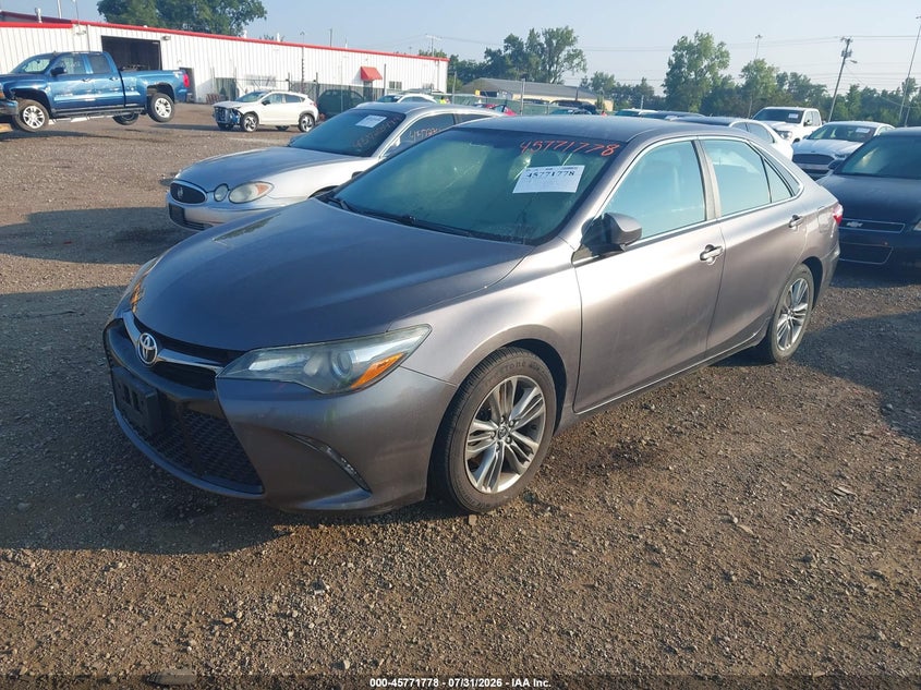 2016 TOYOTA CAMRY auction photo 2