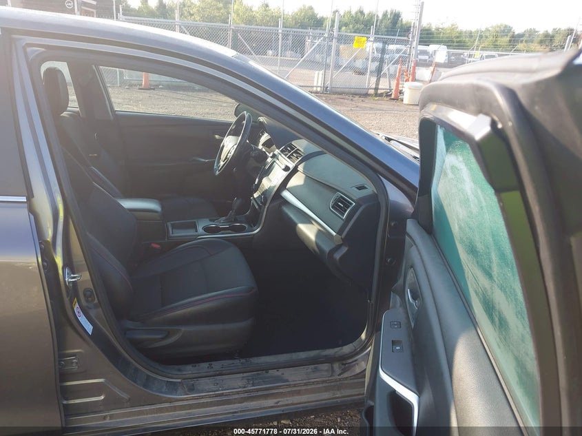 2016 TOYOTA CAMRY auction photo 5