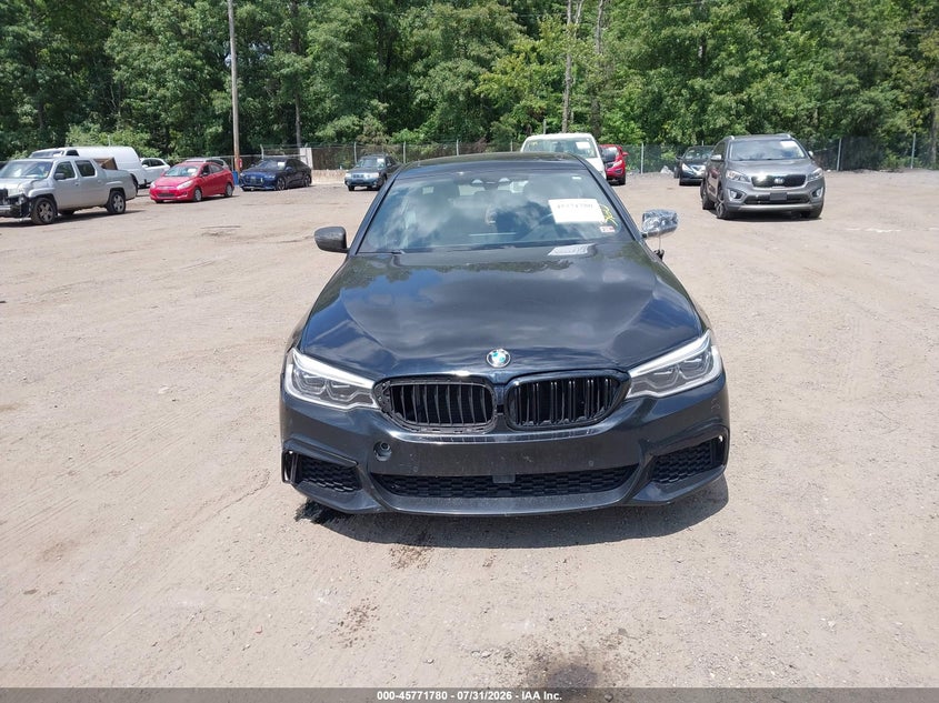 BMW M550I - zdjecie 12