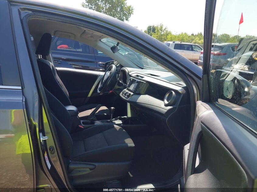 2017 TOYOTA RAV4 auction photo 5