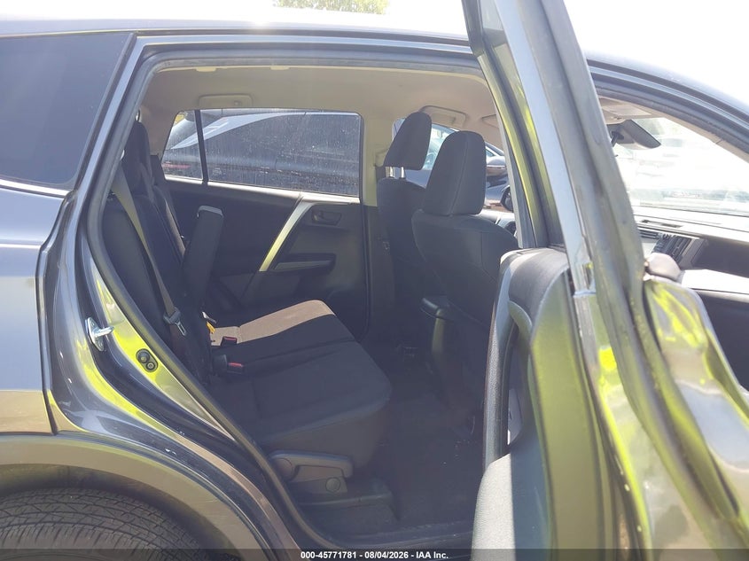 2017 TOYOTA RAV4 auction photo 8