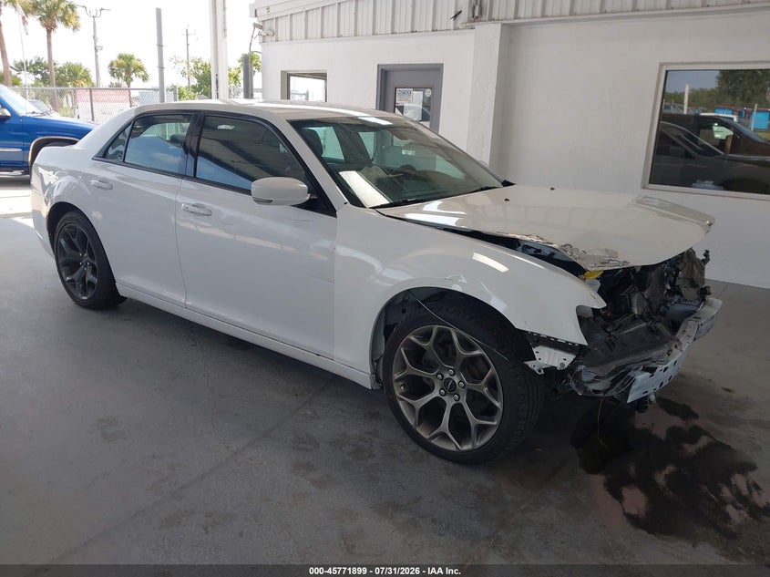 2021 CHRYSLER 300 auction photo 1