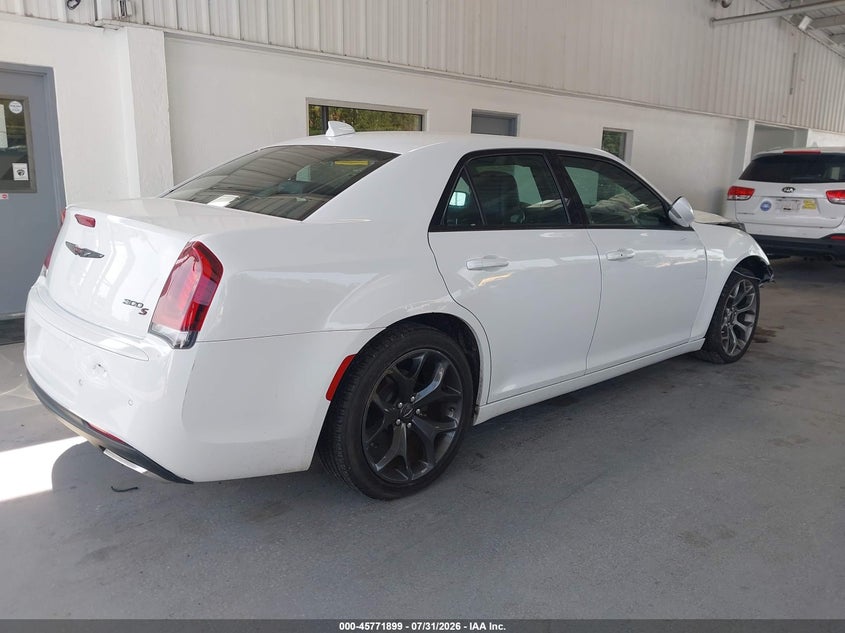 2021 CHRYSLER 300 auction photo 4