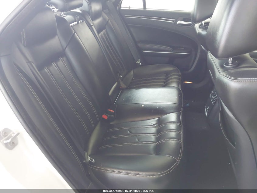 2021 CHRYSLER 300 auction photo 8