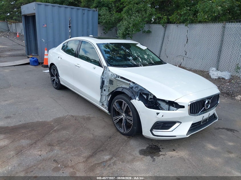 Vin: 7jrh60fl9ng193140, lot: 46270717, volvo s60 recharge plug-in hybrid t8 inscription extended range 2022 img_1