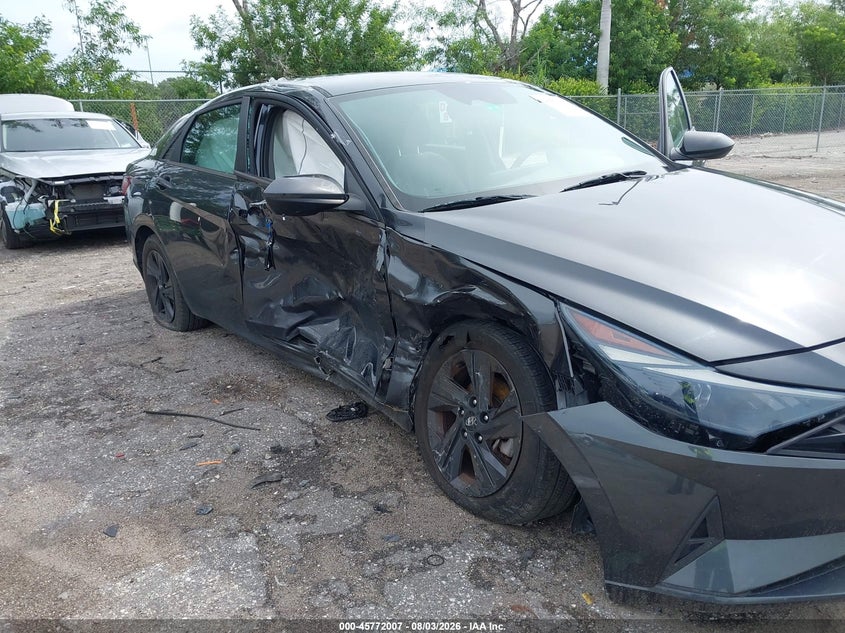 2022 HYUNDAI ELANTRA auction photo 6