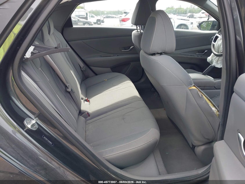 2022 HYUNDAI ELANTRA auction photo 8