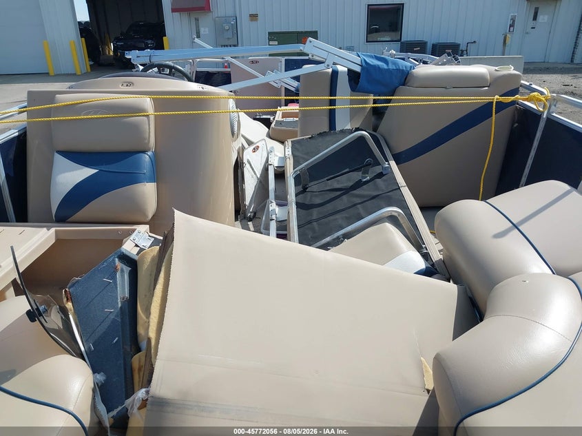 2014 HARRIS PONTOON auction photo 8