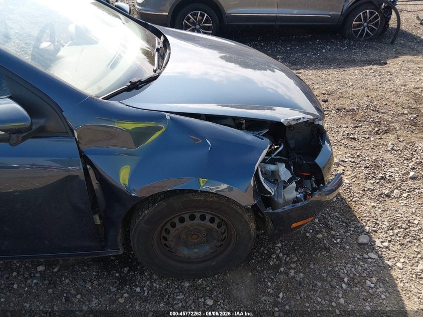 2012 VOLKSWAGEN GOLF auction photo 6