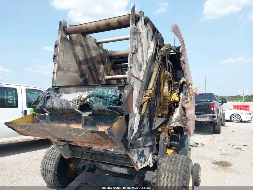 2022 NEW HOLLAND ROLL-BELT 460 auction photo 6