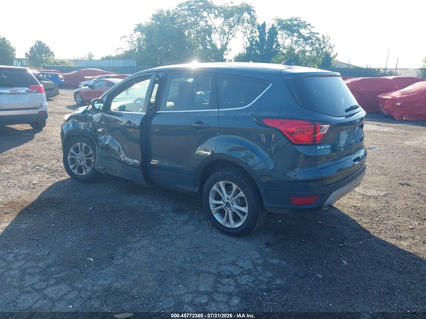 Vin: 1fmcu9gd5kua43593, lot: 46271165, ford escape se 20193