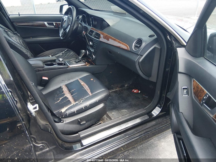 2013 MERCEDES-BENZ C 300 auction photo 5