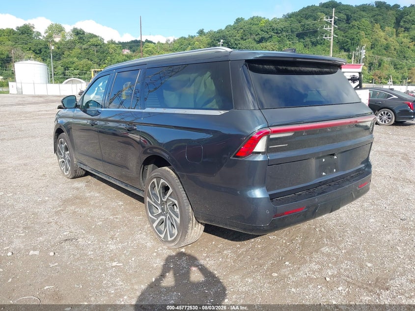 2026 LINCOLN NAVIGATOR auction photo 3