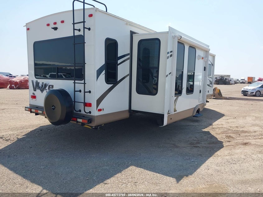 2016 FLAGSTAFF V-LITE 35' BUMPER PULL auction photo 4